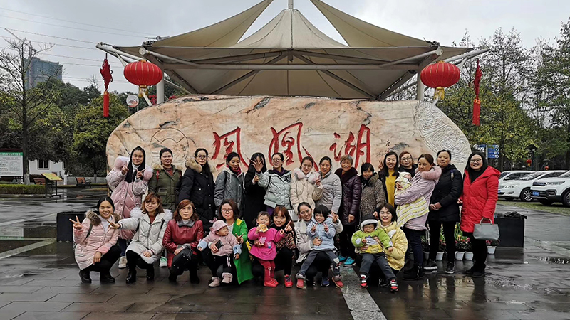 藍海智裝祝所有女神節日快樂